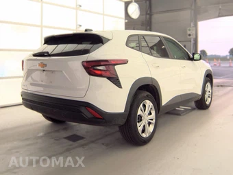 2025 Chevrolet Trax LS - miniatura 4