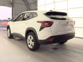 2025 Chevrolet Trax LS - miniatura 6