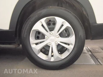 2025 Chevrolet Trax LS - miniatura 12