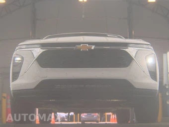 2025 Chevrolet Trax LS - miniatura 3