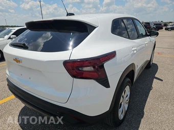 2025 Chevrolet Trax LS - miniatura 5