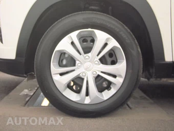 2025 Chevrolet Trax LS - miniatura 9