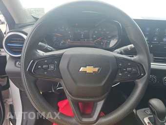 2025 Chevrolet Trax LS - miniatura 10