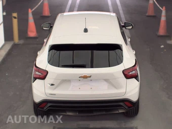 2025 Chevrolet Trax LS - miniatura 5
