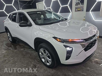2025 Chevrolet Trax LS – miniatura 4