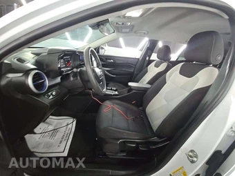 2025 Chevrolet Trax LS – miniatura 6