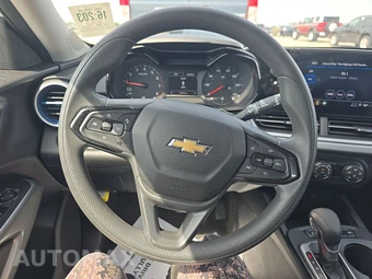2025 Chevrolet Trax LS - miniatura 10