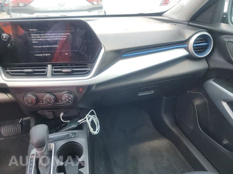2025 Chevrolet Trax LS – miniatura 11
