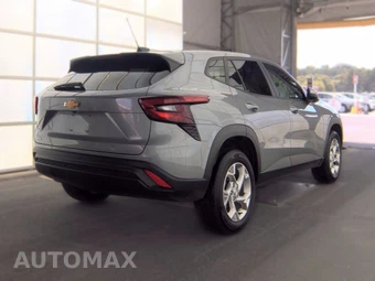 2025 Chevrolet Trax LS – miniatura 4