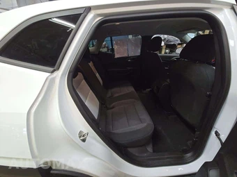 2025 Chevrolet Trax LS - miniatura 16