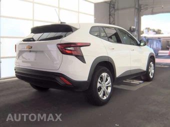 2025 Chevrolet Trax LS – miniatura 4