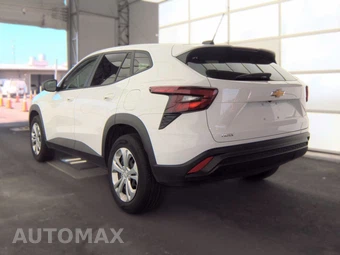 2025 Chevrolet Trax LS – miniatura 6