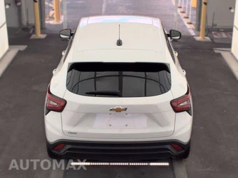 2025 Chevrolet Trax LS – miniatura 5