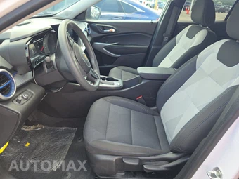 2025 Chevrolet Trax LS – miniatura 7