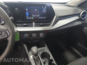 2025 Chevrolet Trax LS – miniatura 11
