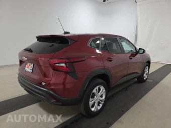 2025 Chevrolet Trax LS – miniatura 4
