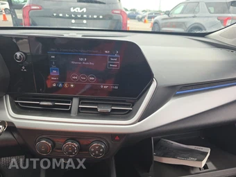 2025 Chevrolet Trax LS – miniatura 11