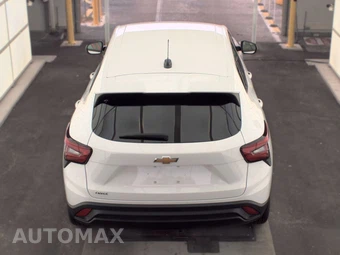 2025 Chevrolet Trax LS – miniatura 5