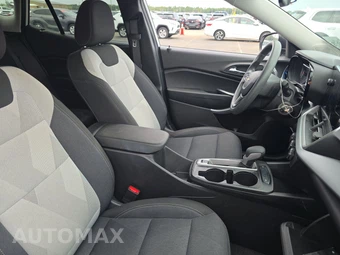 2025 Chevrolet Trax LS – miniatura 8