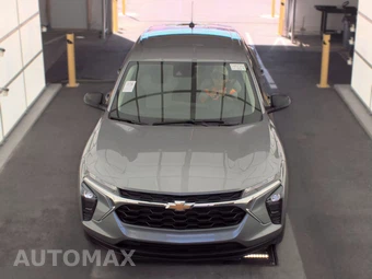 2025 Chevrolet Trax LS - miniatura 2