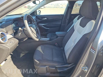 2025 Chevrolet Trax LS - miniatura 7