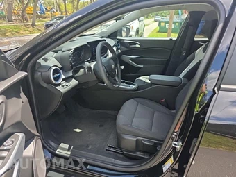 2025 Chevrolet Trax LS - miniatura 13