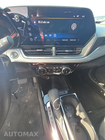 2025 Chevrolet Trax LT – miniatura 11