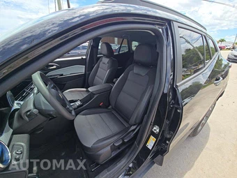 2025 Chevrolet Trax LT – miniatura 3