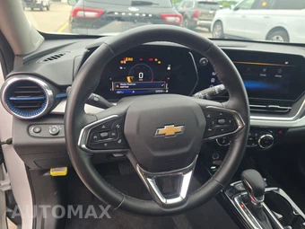 2025 Chevrolet Trax LT - miniatura 10
