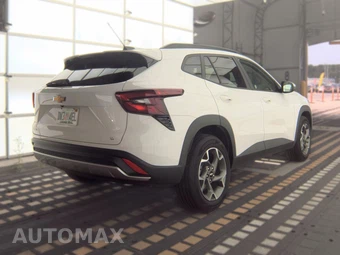 2025 Chevrolet Trax LT - miniatura 4