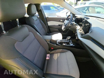 2025 Chevrolet Trax LT - miniatura 8