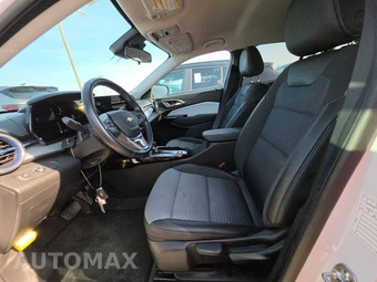 2025 Chevrolet Trax LT - miniatura 7