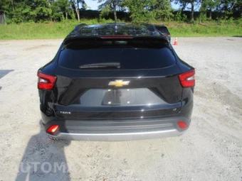 2025 Chevrolet Trax LT - miniatura 2