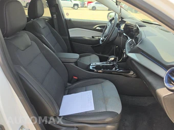 2025 Chevrolet Trax LT - miniatura 8