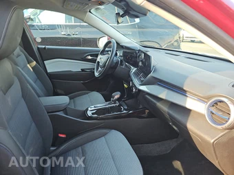 2025 Chevrolet Trax LT - miniatura 8