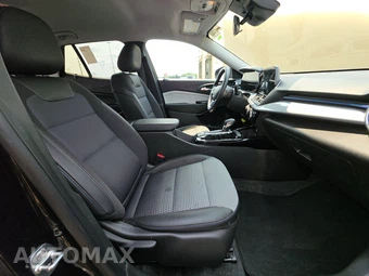 2025 Chevrolet Trax LT - miniatura 8