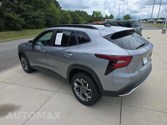 2025 Chevrolet Trax LT – miniatura 2