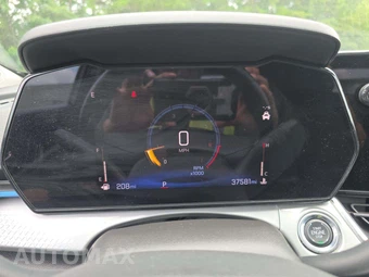 2025 Chevrolet Trax LT – miniatura 9