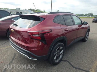 2025 Chevrolet Trax LT - miniatura 4