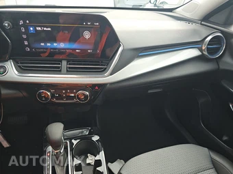 2025 Chevrolet Trax LT - miniatura 11