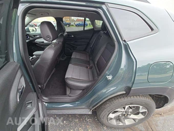 2025 Chevrolet Trax LT – miniatura 10