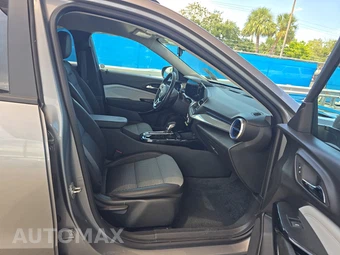 2025 Chevrolet Trax LT - miniatura 8