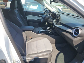 2025 Chevrolet Trax LT - miniatura 8