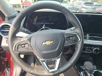 2025 Chevrolet Trax LT - miniatura 10