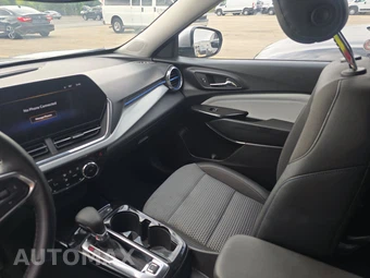 2025 Chevrolet Trax LT – miniatura 11