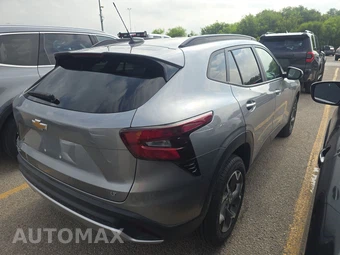 2025 Chevrolet Trax LT – miniatura 4