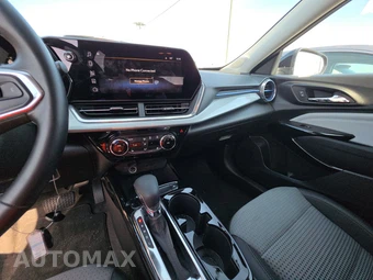 2025 Chevrolet Trax LT - miniatura 11