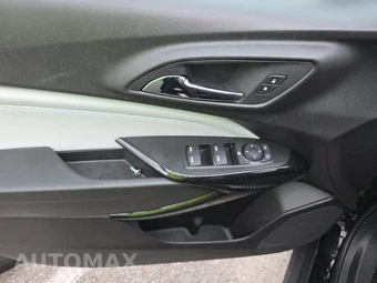 2025 Chevrolet Trax LT – miniatura 9