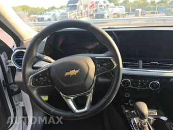 2025 Chevrolet Trax LT - miniatura 10