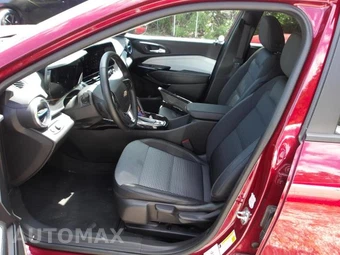 2025 Chevrolet Trax LT – miniatura 8